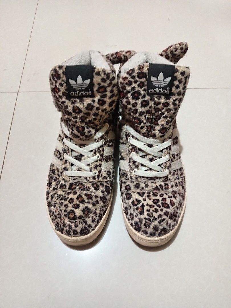 GRAIL ADIDAS JEREMY SCOTT LEOPARD (Category: Sneakers) located in Manila. Submitted by sonny2k (Listing ID 1469609153, Image 2). Description: GRAIL ADIDAS JEREMY SCOTT LEOPARD TAIL (AUTHENTIC) US: 11 EURO: 45 10/10 condi highest offer: 47$ / 3000₱ .