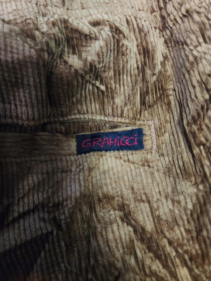 Gramici curduroy pants (Category: Jeans) located in Real. Submitted by raphy2019 (Listing ID 1469609395, Image 3). Description: .