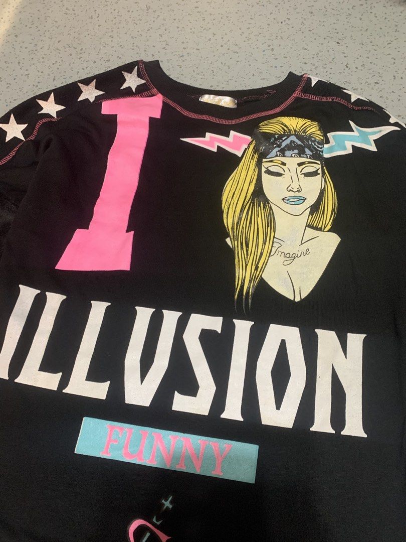 Y2k Graphic Long Sleeves (Category: Longsleeves) located in Manila. Submitted by shangina555 (Listing ID 1469676578, Image 2). Description: .
