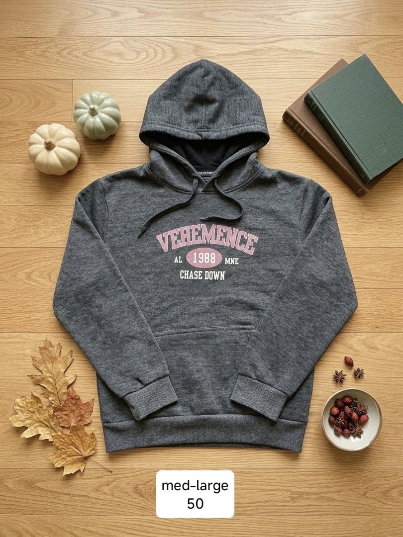 Gray hoodie (Category: Coats, Jackets and Outerwear) located in Las Pinas. Submitted by dnbrbnt (Listing ID 1469696156, Image 1). Description: .