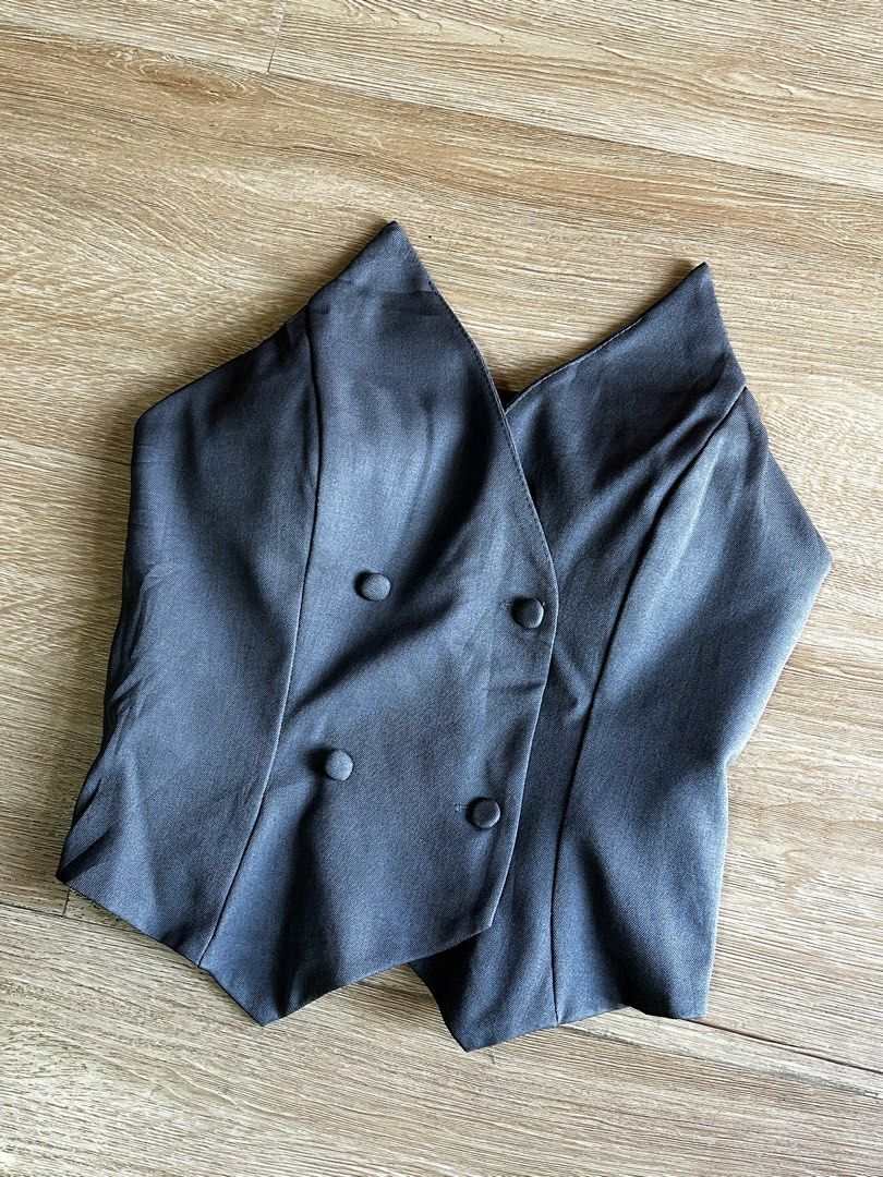 Gray Vest Tube Corset Top (Category: Sleeveless) located in Taguig. Submitted by my.serendipithrift (Listing ID 1469639762, Image 2). Description: Size: XS-M Makapal tela Padded Smocked back Design buttons Vv pretty, perfect for casual or formal events.