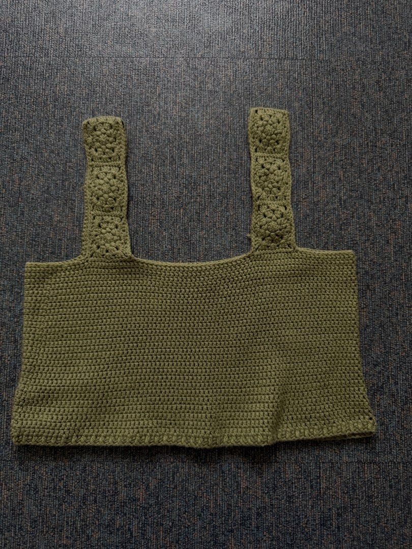 green crochet top (Category: Sleeveless) located in Rizal. Submitted by wornbyparis (Listing ID 1469607141, Image 2). Description: - size can be from s-m.