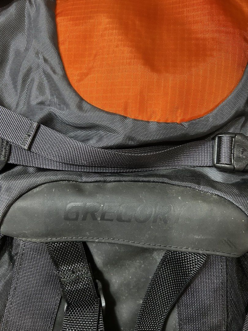Gregory Backpack (Category: Backpacks) located in Aurora. Submitted by snoworiontwinkle_08 (Listing ID 1469629658, Image 3). Description: 45L Maganda Dm me .