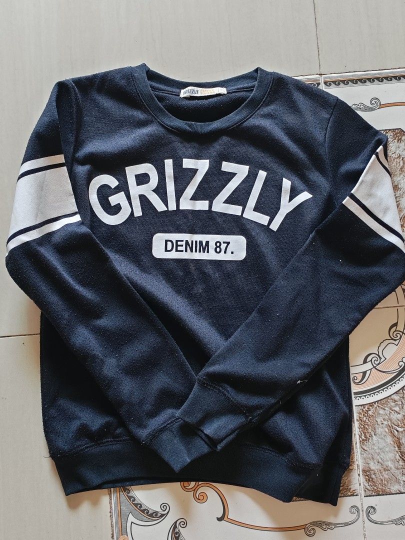 GRIZZLY KIDS (Category: Babies & Kids Fashion) located in Cavite. Submitted by mnithv (Listing ID 1469583802, Image 1). Description: grizzly kids small on tag.