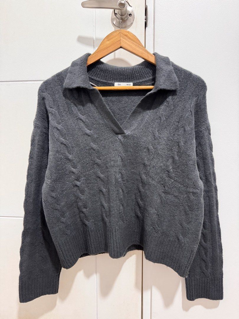 GU Cable Knit Sweater (Uniqlo) (Category: Longsleeves) located in Mandaluyong City. Submitted by chubskalichummyjuno (Listing ID 1469718716, Image 1). Description: GU Cable Knit Sweater Medium Width: 20.5” Length: 20” ₱550 Mandaluyong City.