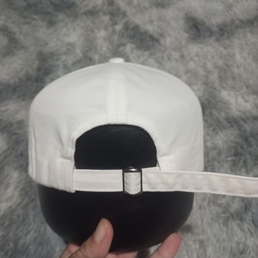 GU cap always be myself (Category: Activewear) located in Cebu City. Submitted by sukitriftshop474747 (Listing ID 1469752057, Image 3). Description: Excellent condition No issue Size Medium Colorate 10/10 Authentic.