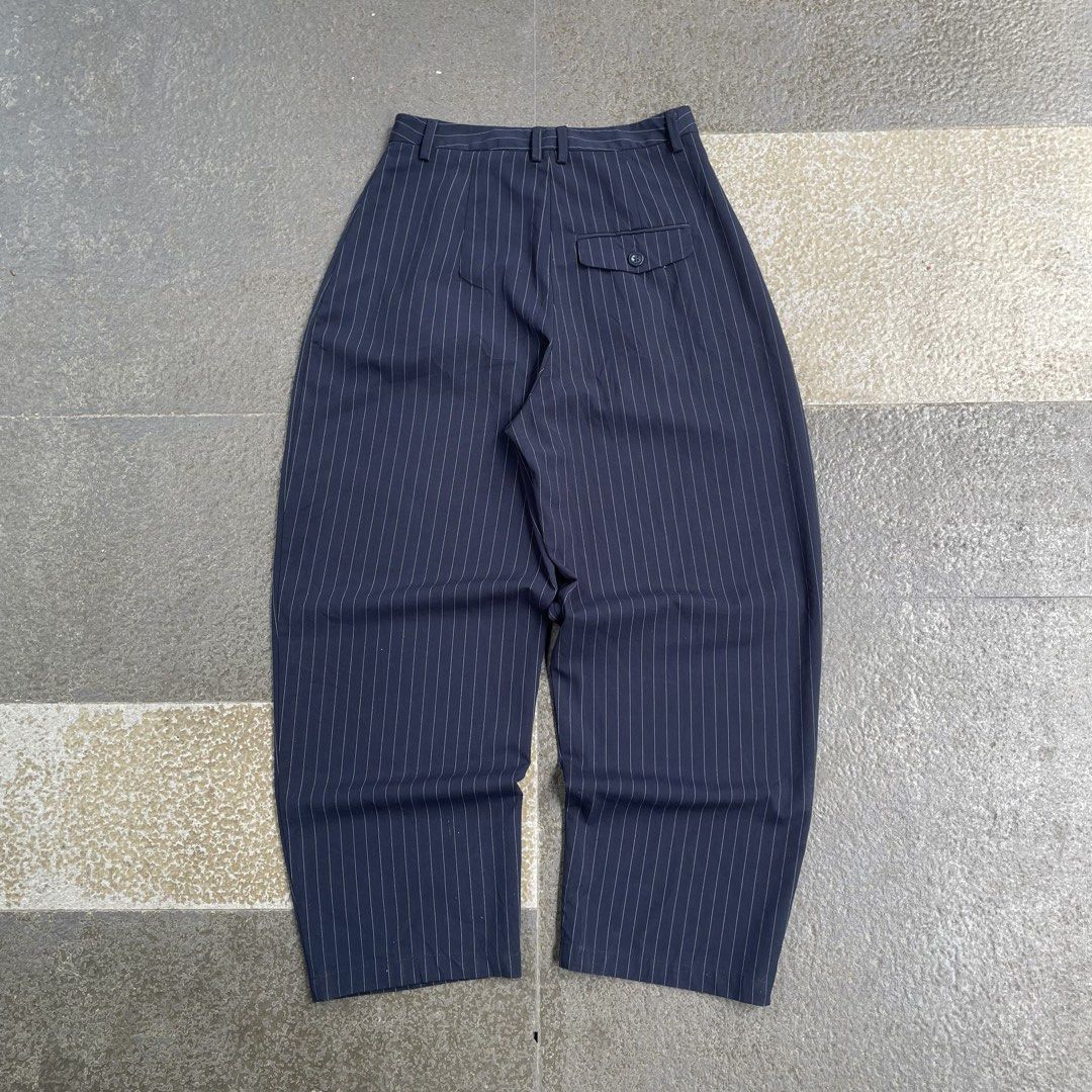 GU carrot slacks/trouser navy pinstripes (Category: Other Bottoms) located in Iloilo. Submitted by nextwearco_ilo (Listing ID 1469716882, Image 3). Description: GU carrot slacks/trouser navy pinstripes • Like new condition • 26-27 W X 37.5 L • 8.5 Leg opening ₱ 600 Only Loc : Iloilo city Dm.