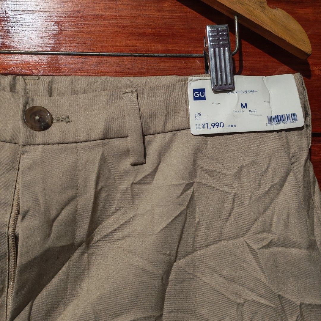 GU MEN'S EASY TROUSERS (Category: Chinos) located in Cavite. Submitted by j-jthriftshop (Listing ID 1469693165, Image 2). Description: GU MEN'S EASY TROUSERS NEW WITH TAG BEIGE WAIST 33" (MEDIDA SIZE) LENGTH 38.5 HEM 7" ₱699 ✅ FIRST to PAY Basis ❎ NO COD / COP 💎 MOP GCash 📦 𝐉&𝐓 | 𝐋𝐚𝐥𝐚𝐦𝐨𝐯𝐞 📍 Cavite .