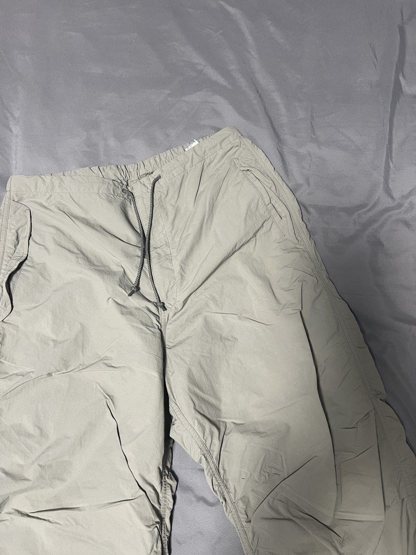 GU Nylon Parachute Cargo Pants Beige (Category: Trousers) located in Marikina City. Submitted by pepitsells (Listing ID 1469672947, Image 1). Description: bought from GU HK in great condition RFS: not being used anymore MOP: Gcash/Bank transfer pm for more details.