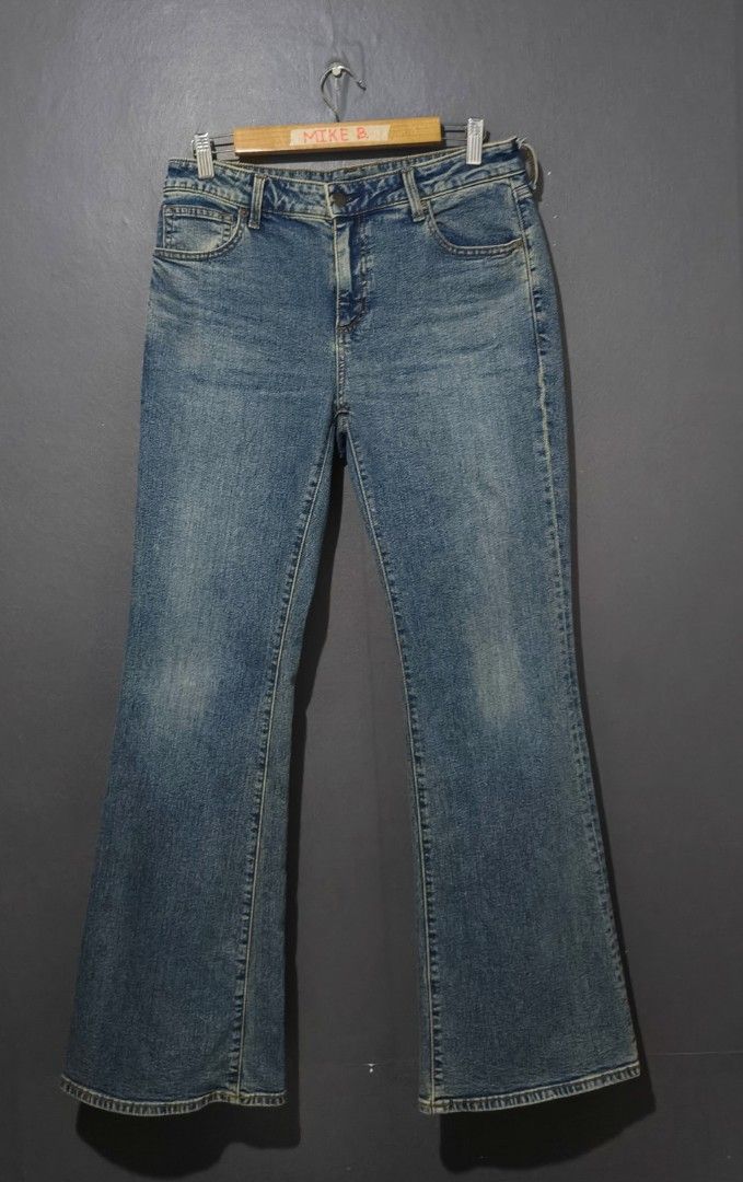 📍GU Slim Flared Jeans (Stretchable) (Category: Jeans) located in Antipolo. Submitted by simplehans (Listing ID 1469586433, Image 2). Description: ‎📍GU Slim Flared Jeans (Stretchable) ‎Size XL ‎Waist- 31 to 34 ‎Length- 40.5 ‎Leg Open- 10.5 ‎Excellent Condition As New ‎DIRECT MESSAGE IF INTERESTED.