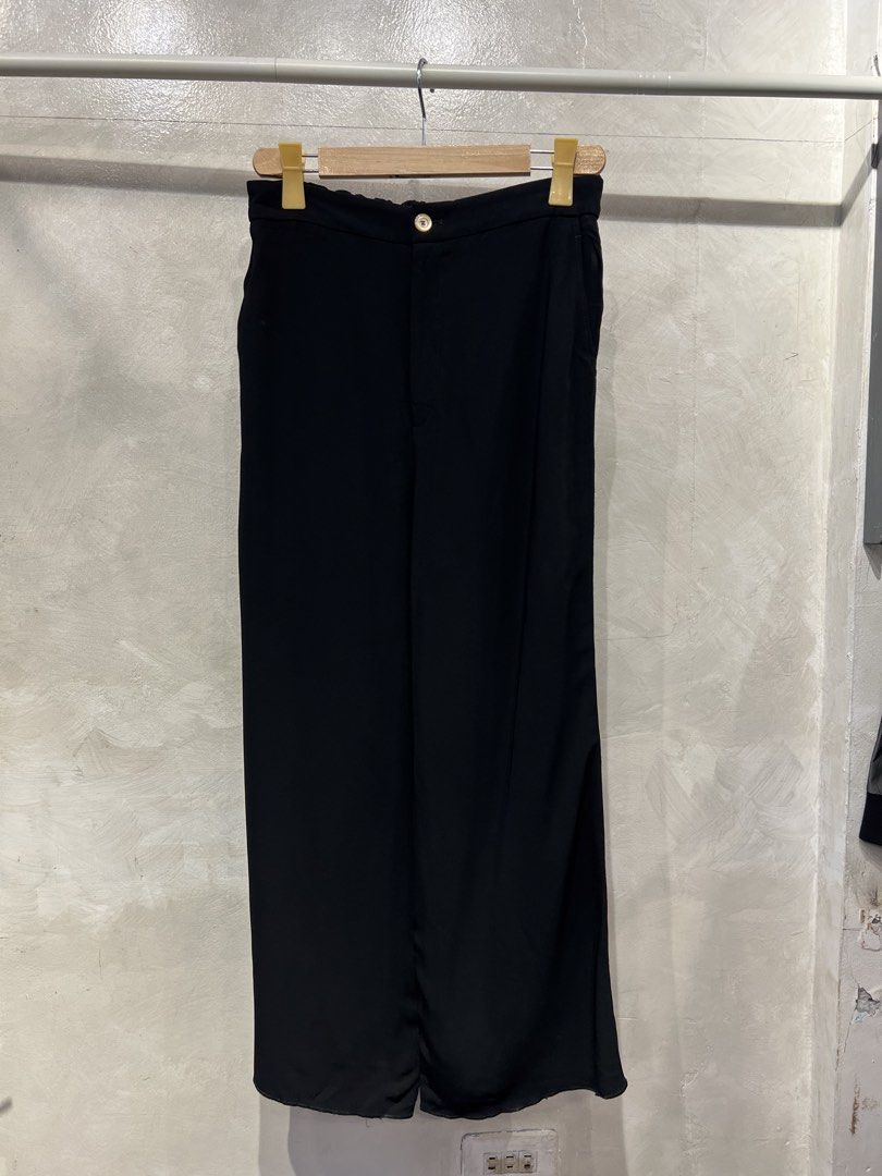Gucci - Striped Rayon Wide Leg Pants (Category: Other Bottoms) located in Quezon City. Submitted by cityboycrates_ph (Listing ID 1469647055, Image 1). Description: Size: 46 Material: Viscose Made In: Italy Condition: Excellent Color rate: 9.5/10 Issue: None Exact metrics shared upon inquiry. Take a quick moment to double-check the size & condition. Once an order is placed and confirmed, we may not be able to make changes or offer cancellations/re