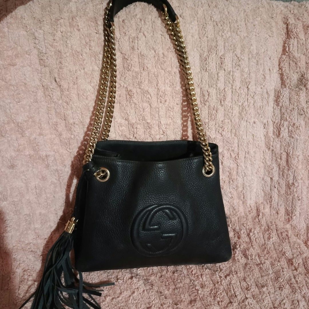 Gucci black bag (Category: Luxury Bags & Wallets) located in Manticao. Submitted by jiachloeyana (Listing ID 1469677656, Image 1). Description: genuine leather coded flawless.