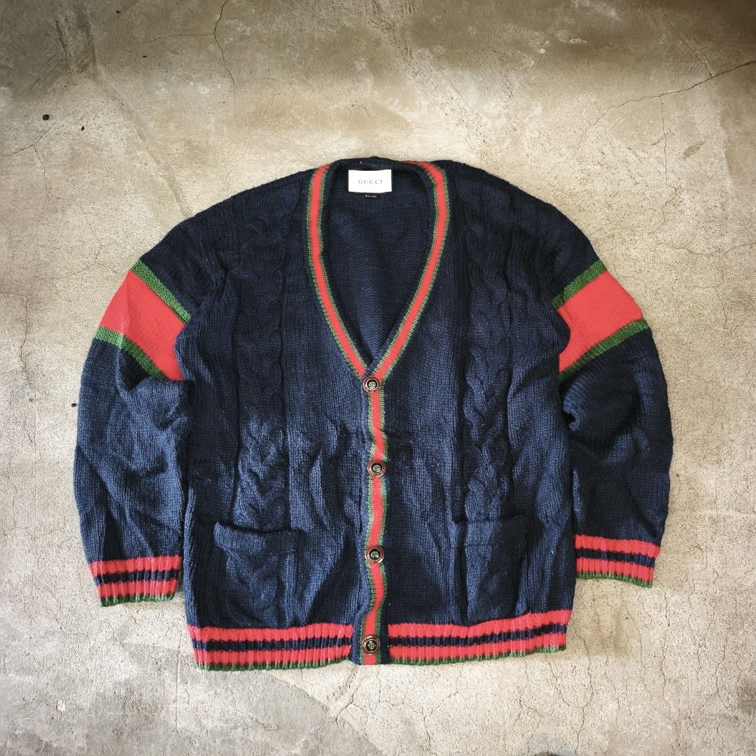 Gucci Men’s Oversize Cable Knit Cardigan (Category: Luxury Apparel) located in Balingoan. Submitted by jagnusthrift.ph (Listing ID 1469580756, Image 1). Description: .