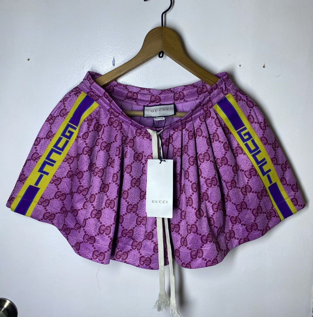 GUCCI MONOGRAM SHORT BNEW (Category: Shorts) located in Manila. Submitted by lunaras_declutter (Listing ID 1469674583, Image 2). Description: BRANDNEW 10 COLOR RATE NO FLAWS.
