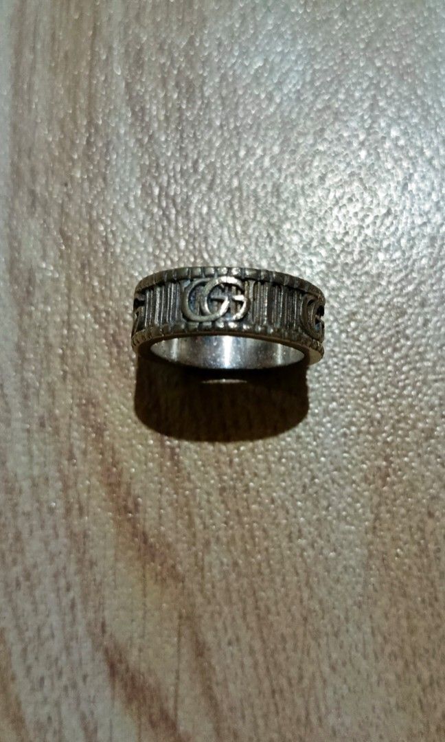 GUCCI RING (Category: Rings) located in Manila. Submitted by razdrizzy (Listing ID 1469685794, Image 1). Description: AUTHENTIC GUCCI RING AG925 SIZE 18.