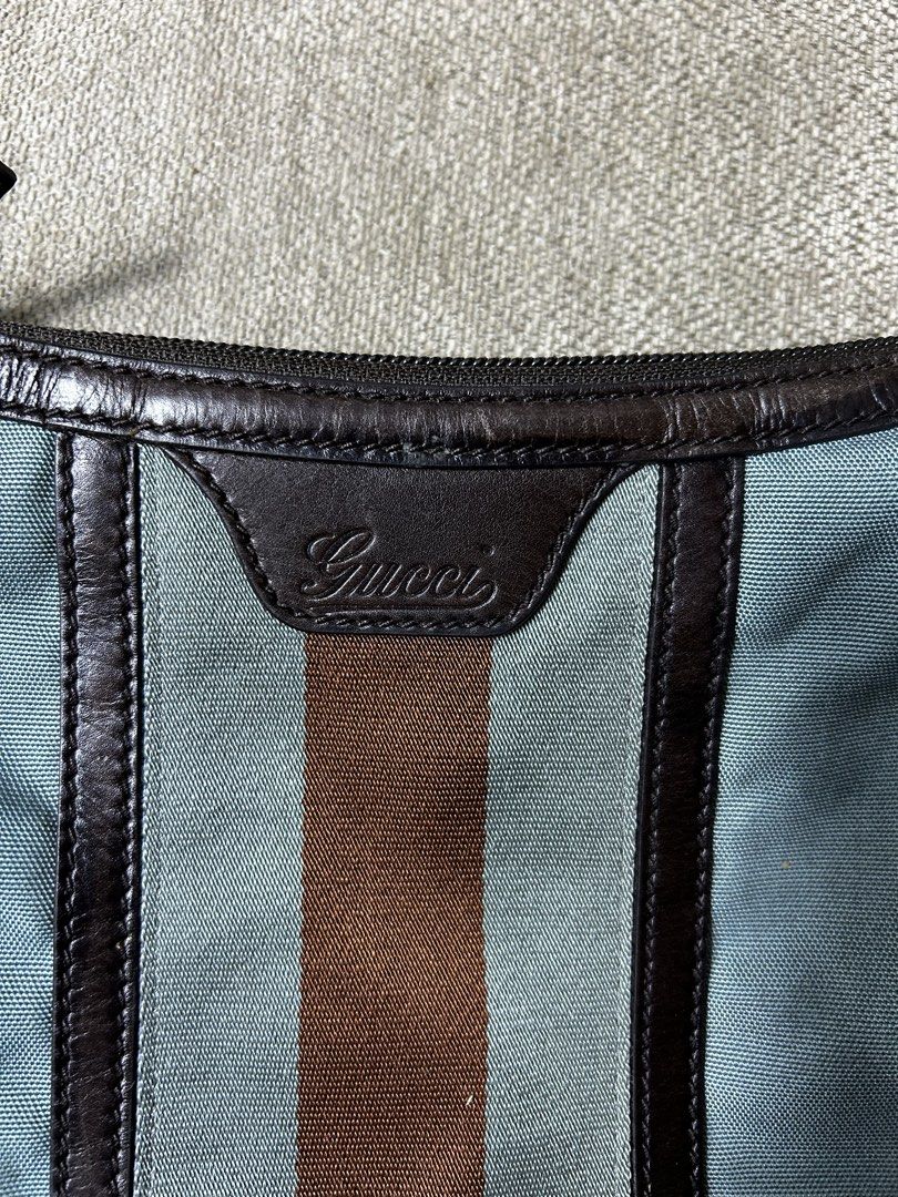 Gucci Shoulder Bag (Category: Luxury Bags & Wallets) located in Aurora. Submitted by snoworiontwinkle_08 (Listing ID 1469629488, Image 2). Description: Maganda No issue Dm me Fresh from the bale .