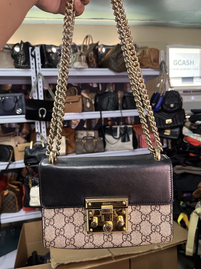 Gucci sling bag (Category: Luxury Bags & Wallets) located in Cagayan de Oro. Submitted by allaboutukayukaybagscdo (Listing ID 1469646726, Image 2). Description: .