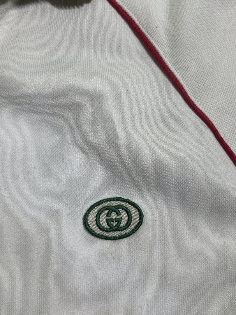 Gucci Sport Jacket (Category: Luxury Apparel) located in Bacolod City. Submitted by dannnsoy (Listing ID 1469648712, Image 2). Description: Gucci Sport Jacket •In very good condition •Dimension: 20.5” x 25.5” •Issue: Signs of usage and fade on sleeve •Price: 2599 only 📍Note: Color may vary to due lighting and camera resolution. .