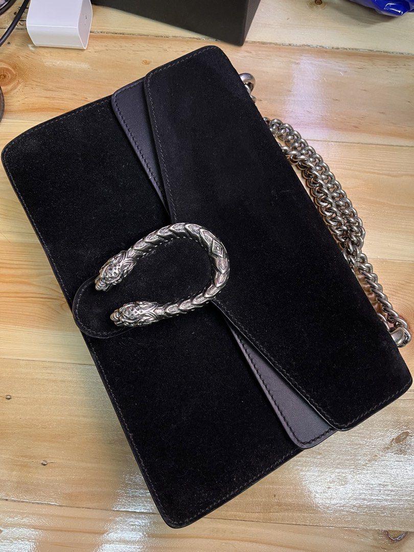 Gucci Suede sling bag (Category: Luxury Bags & Wallets) located in Cagayan de Oro. Submitted by allaboutukayukaybagscdo (Listing ID 1469646063, Image 3). Description: .