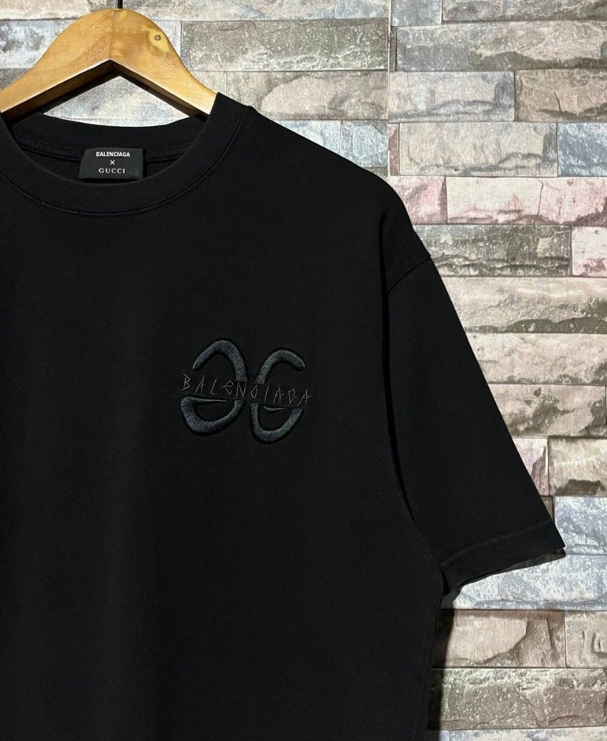 GUCCI x BALENCIAGA SHIRT (Category: Luxury Apparel) located in Caloocan City. Submitted by wewearworn (Listing ID 1469600207, Image 3). Description: Large Best Fit 21 x 27.5 Excellent No Issues 9/10 Color Rate.