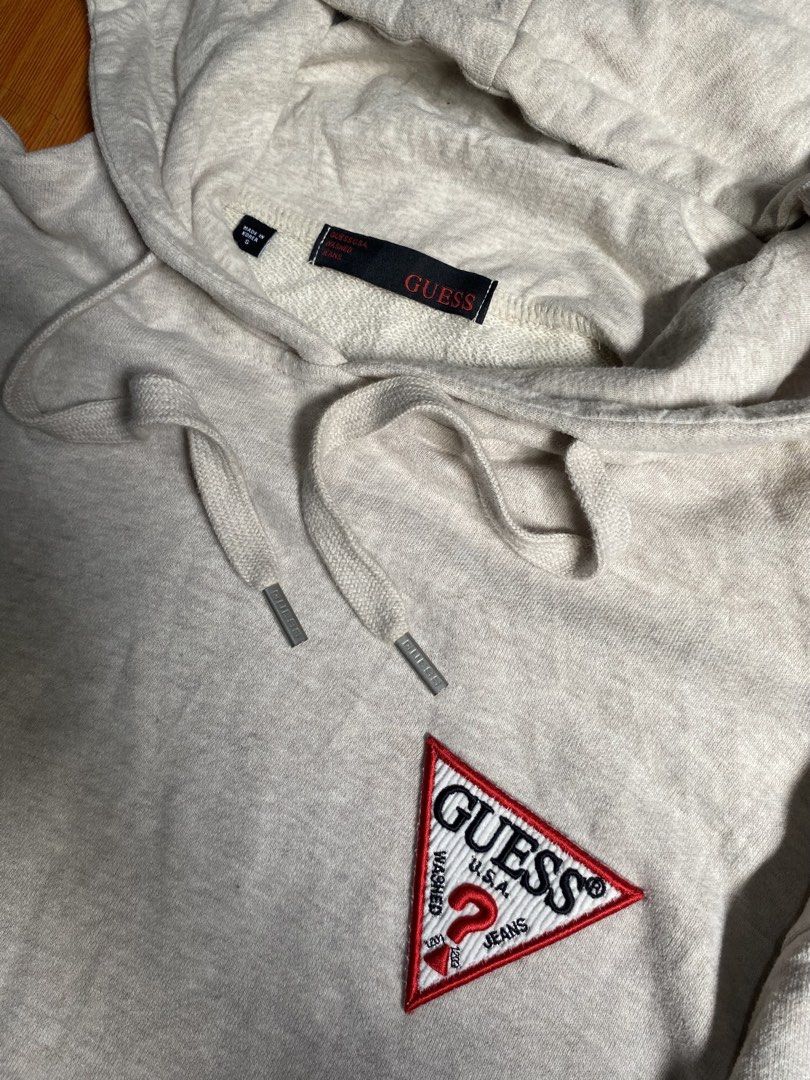 Guess hoodie (Category: Hoodies) located in Cebu City. Submitted by jerianix (Listing ID 1469685749, Image 3). Description: Guess hoodie Size small W21 L27 Excellent condition No issues .