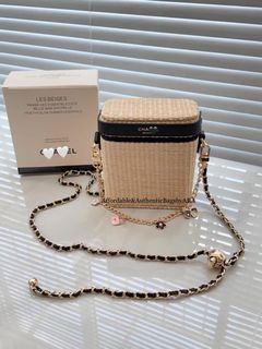 (Category: ) located in . Submitted by ecassenluxuries (Listing ID 1469617535, Image 1). Description: .