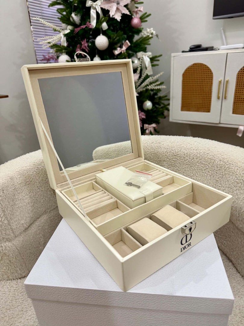GWP ITEMS (Category: Accessory Holder, Box & Organizers) located in Orani. Submitted by lovely.items1983 (Listing ID 1469582001, Image 2). Description: .