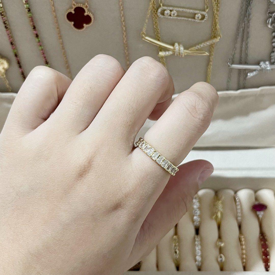 HALF ETERNITY BAGUETTE GOLD RING (Category: Rings) located in Talavera. Submitted by curatedbykhy (Listing ID 1469688401, Image 1). Description: size 6.