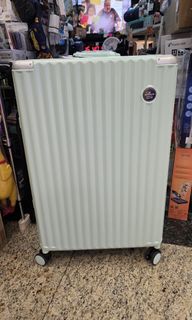 （分類：）位於 。 由 comfortav.watch 提交（商品編號 1469654192，圖片 1）。簡介： 。