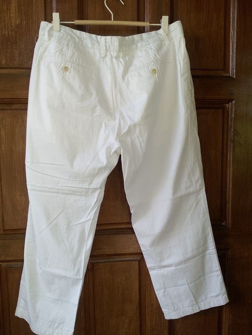 Hangten Men's Trouser (Category: Trousers) located in Cabadbaran. Submitted by ztsfinds (Listing ID 1469584818, Image 2). Description: -This is curated ukay clothes, already washed. -Hangten trouser white color. May pagka soft po fabric nito, hindi mainit sa skin. -Length: 88 cm -Leg opening: 21.4 cm -Waist Circumference: 81 cm -Hips Circumference: 97 cm.