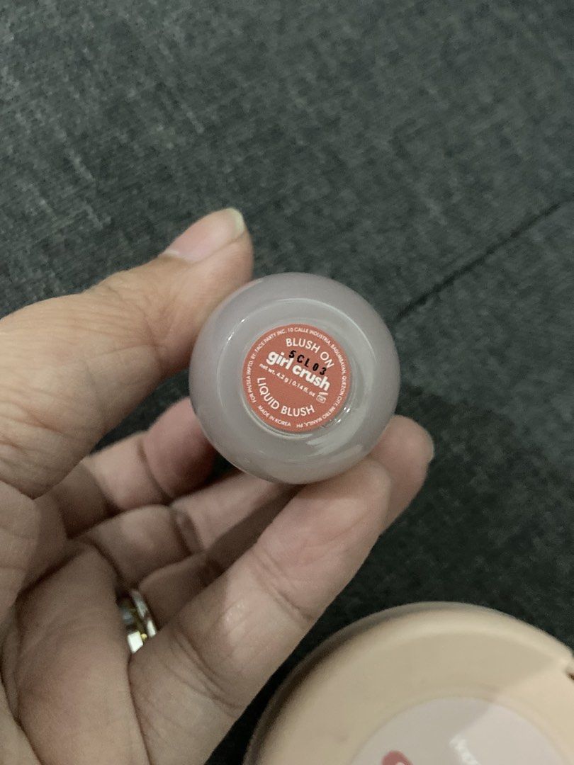 Happyskin and Sunnies Blush Bundle (Category: Makeup) located in Quezon City. Submitted by clutterthings_ (Listing ID 1469686718, Image 3). Description: Get both for 450 Both good as brandnew 5-10% used only, not more than 5x. .