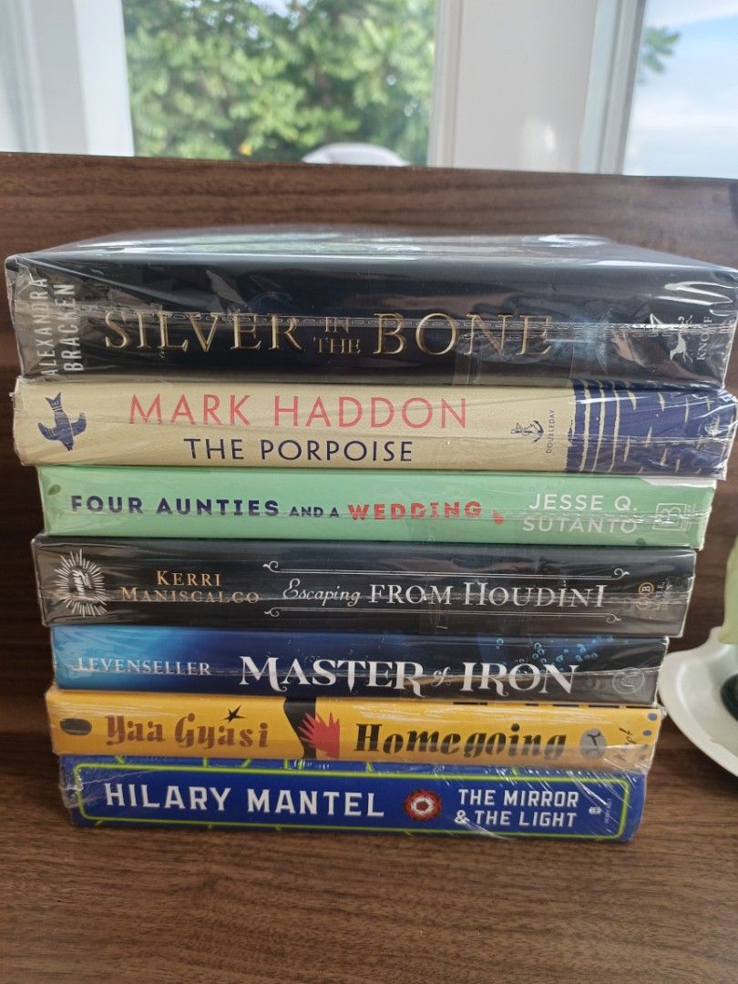 Hardback titles (Category: Storybooks) located in Cebu City. Submitted by sophia_87 (Listing ID 1469709431, Image 1). Description: .