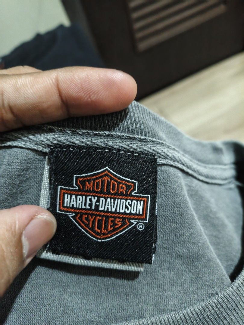 Harley Davidson Mullet type shirt (Category: Tshirts & Polo Shirts ) located in Manila. Submitted by sigma.vtg (Listing ID 1469663939, Image 3). Description: graphic fade, hairlines.