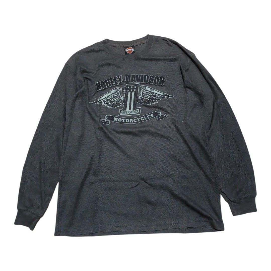 Harley Davidson Sweater (Category: Tshirts & Polo Shirts ) located in Manila. Submitted by sigma.vtg (Listing ID 1469669267, Image 1). Description: Hairlines.