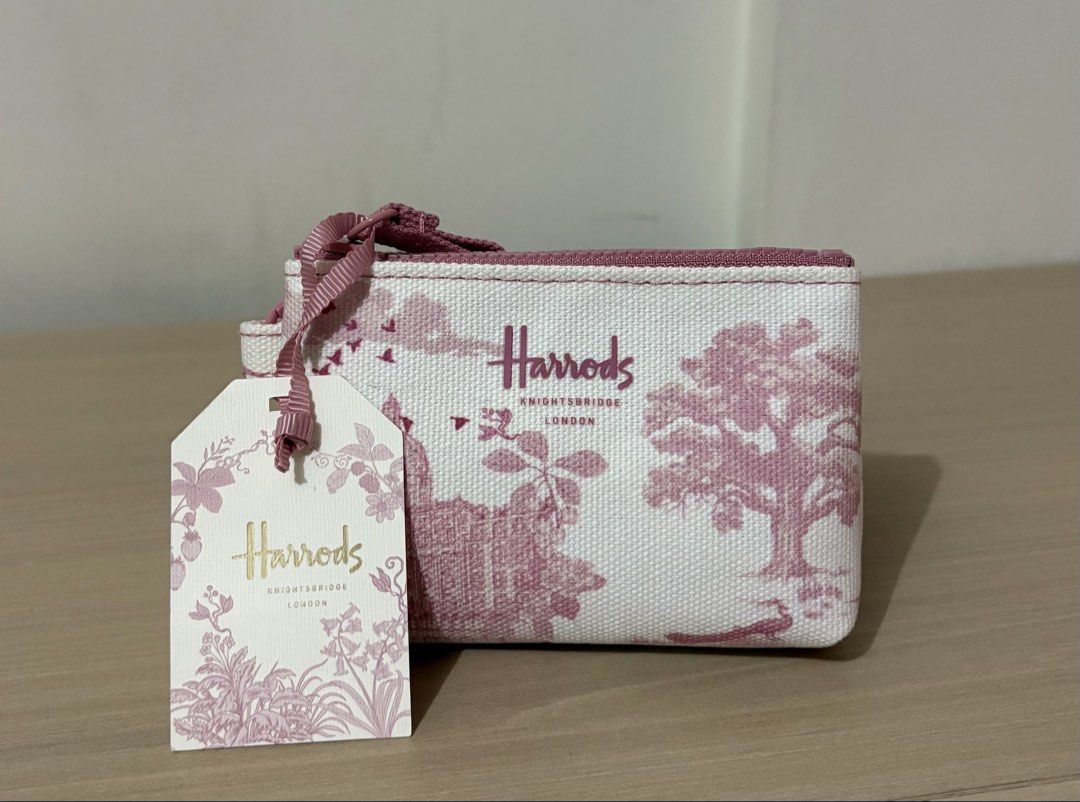 Harrods Toile Keyring Coin Purse (Category: Wallets & Card holders) located in Cavite. Submitted by chubbsavenue (Listing ID 1469643786, Image 1). Description: .