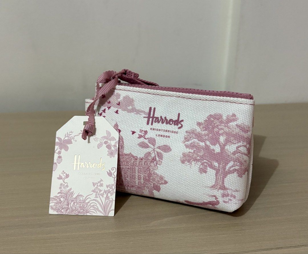 Harrods Toile Keyring Coin Purse (Category: Wallets & Card holders) located in Cavite. Submitted by chubbsavenue (Listing ID 1469643786, Image 2). Description: .