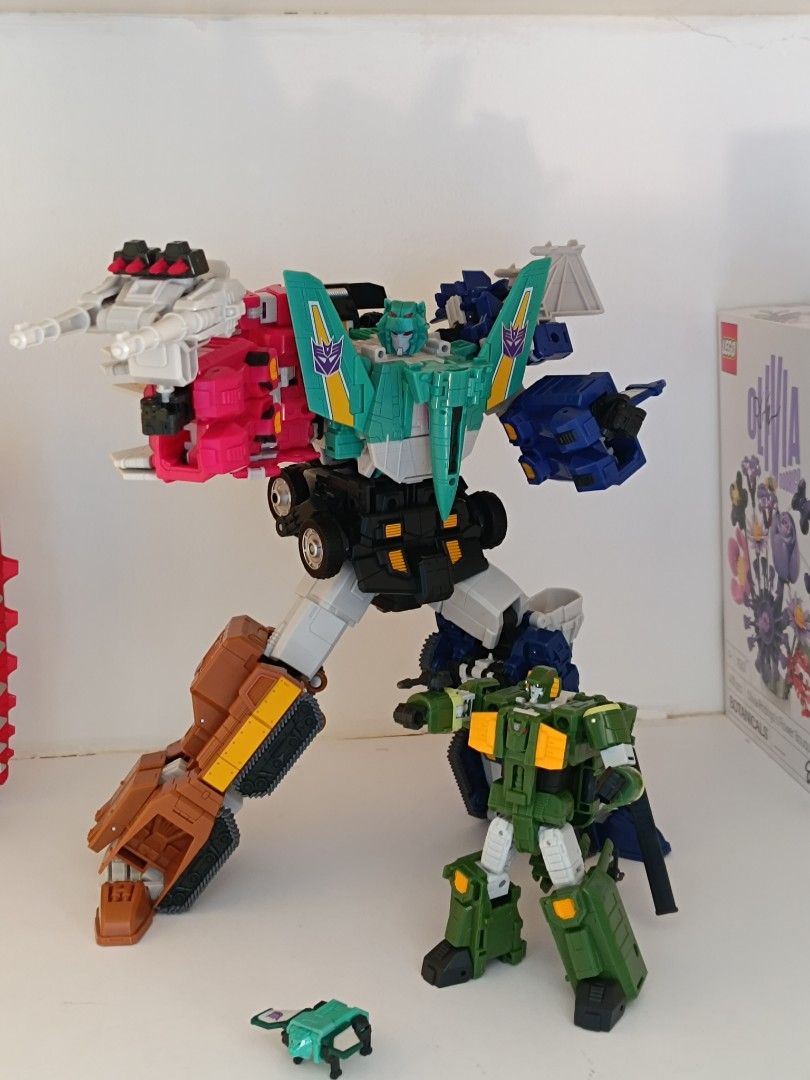 HasLab Transformers Victory Liokaiser Action Figure Set (Category: Figurines & Statues) located in Lucban. Submitted by limejuice99 (Listing ID 1469674000, Image 1). Description: FIXED PRICE An exclusive release, limited edition 7-bot Decepticon Combiner. All joints, paint and accessories in near mint condition. Outer box included pero may konting cuts and scuffs..