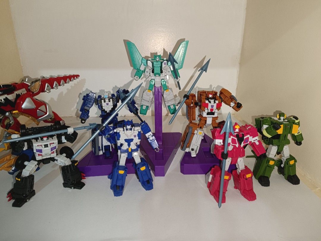 HasLab Transformers Victory Liokaiser Action Figure Set (Category: Figurines & Statues) located in Lucban. Submitted by limejuice99 (Listing ID 1469674000, Image 2). Description: FIXED PRICE An exclusive release, limited edition 7-bot Decepticon Combiner. All joints, paint and accessories in near mint condition. Outer box included pero may konting cuts and scuffs..