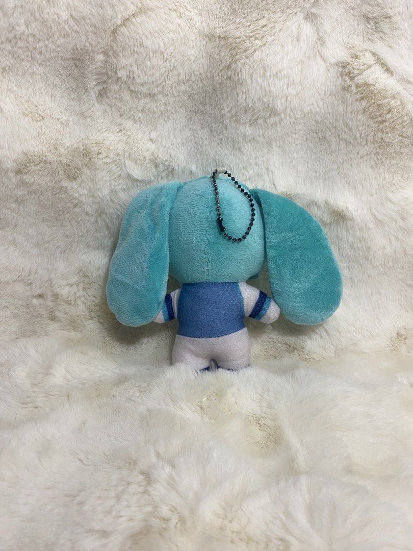 “Hatsune Miku” plush charm (Category: Plushies & Soft Toys) located in Kalibo. Submitted by ollie_stuffshop (Listing ID 1469657394, Image 2). Description: Before you send your inquiries: ❗️Last Price is already posted ❗️Manage your expectations, WYSIWYG ❗️May need washing ❗️Dropoff is every Wednesday & Sunday.