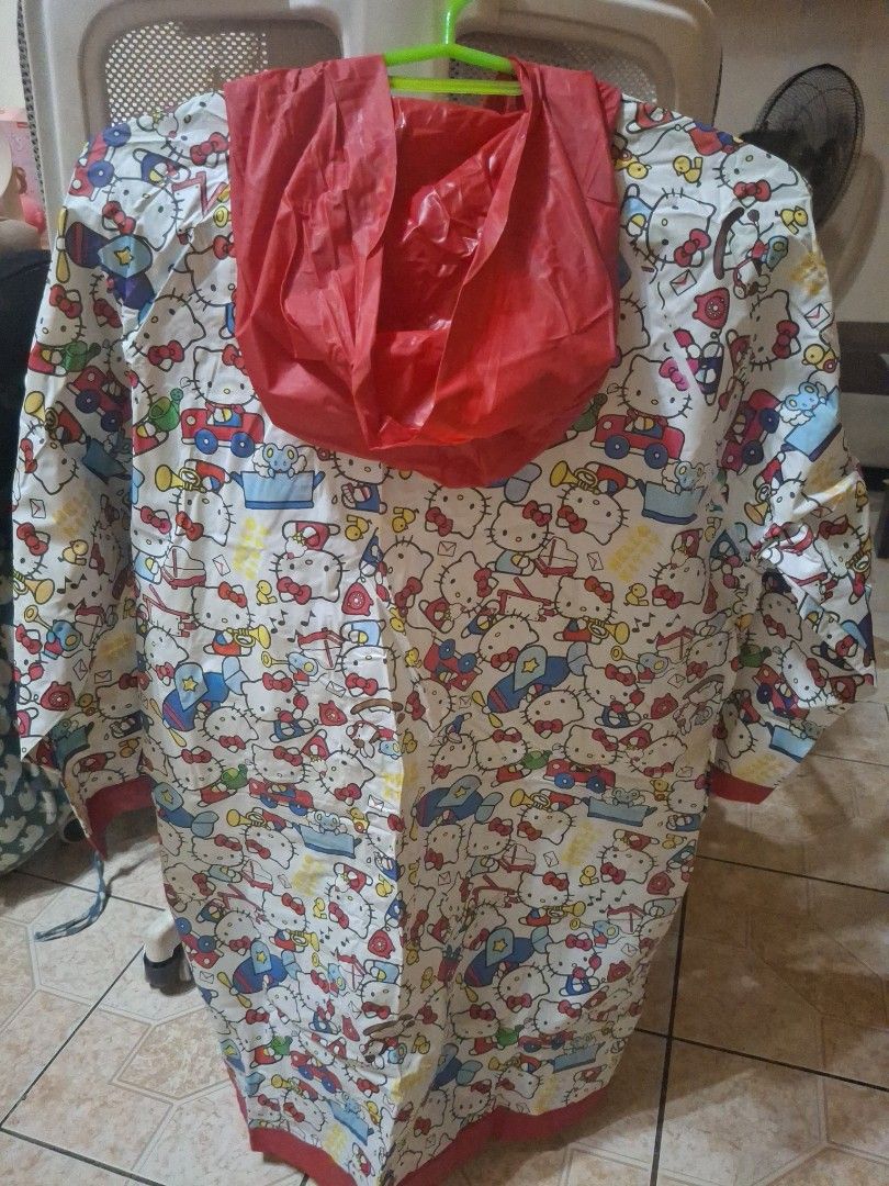 Hello Kitty Raincoat (Category: Babies & Kids Fashion) located in Antipolo. Submitted by amberandsaiah (Listing ID 1469607974, Image 2). Description: .