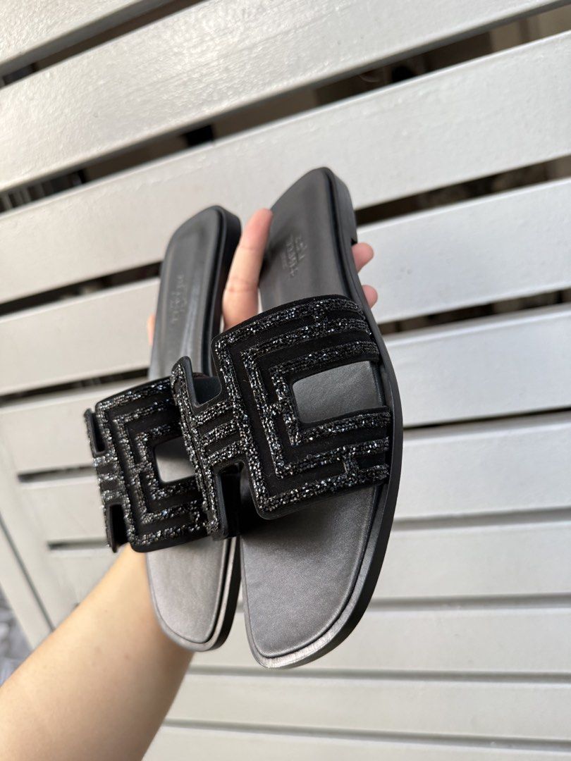 Hermes EUR 37 (Category: Sandals) located in Antipolo. Submitted by ceraken_luxpreloved (Listing ID 1469634857, Image 3). Description: .