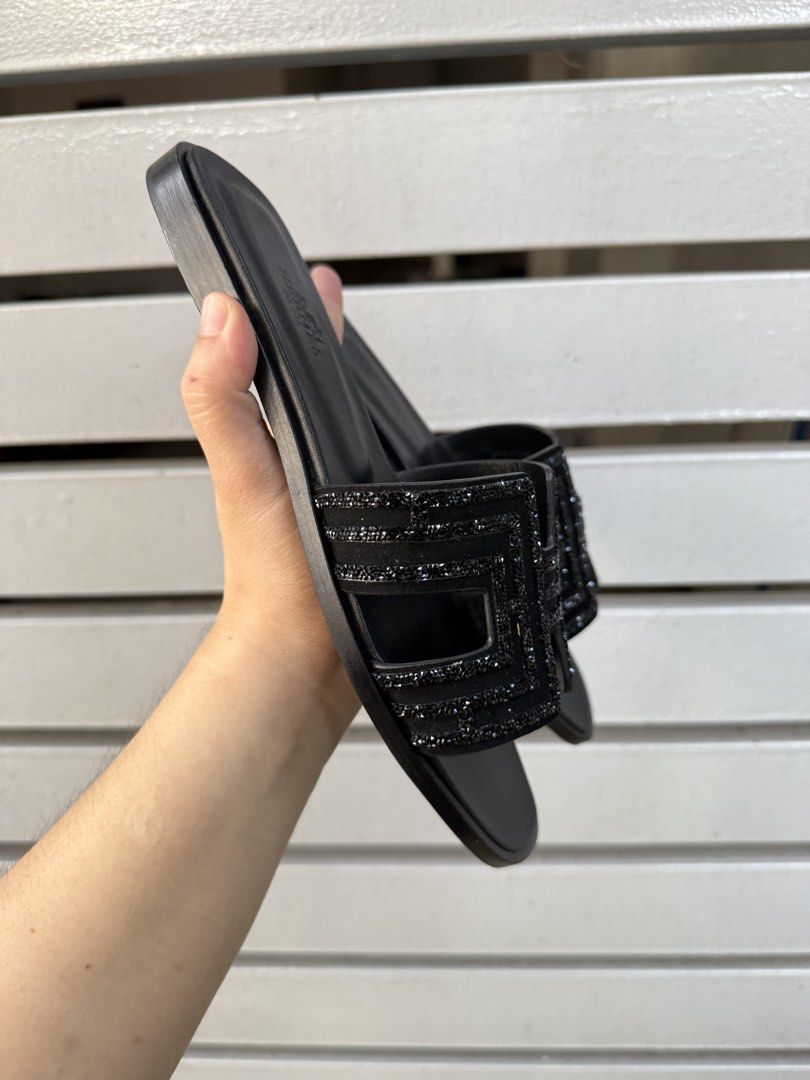 Hermes EUR 37 (Category: Sandals) located in Antipolo. Submitted by ceraken_luxpreloved (Listing ID 1469634857, Image 2). Description: .