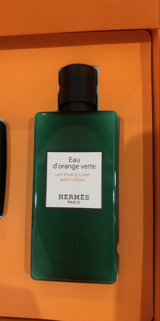 Hermès Eau D'Orange Verte Body Set 3pcs (Category: Body Care) located in Makati City. Submitted by shukufukucy (Listing ID 1469757324, Image 3). Description: Hermes Eau d'Orange Verte Body Set * Includes: Body Lotion, Shower Gel, Bar Soap * Signature refreshing green scent * Brand New, in original packaging * Ideal for gift or Personal Indulgence * No Paperbag * Selling Price : Php 6,000.00 Note: Mode of Payment: * Gcash * Maya * Bank Transfer **