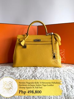 (Category: ) located in . Submitted by belles_lux_closet (Listing ID 1469693356, Image 1). Description: .
