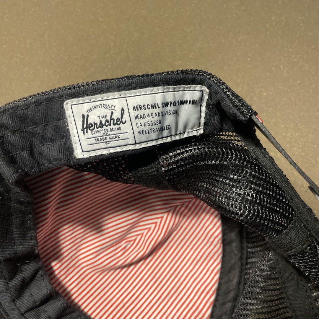 Herschel Supply Trucker Cap (Category: Caps & Hats) located in Puerto Princesa. Submitted by lookmomicanbuy (Listing ID 1469643354, Image 3). Description: Very good condition .
