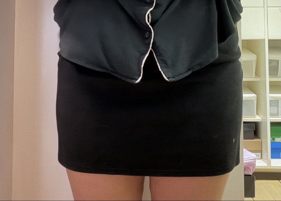 H&M Black Mini Skirt Size L (Category: Skirts) located in Las Pinas. Submitted by sc.moo04 (Listing ID 1469677634, Image 3). Description: - Brand: H&M - Size: Large (EUR L, US L) - Color: Classic Black - Material: Comfortable, stretchy fabric - Condition: Worn a few times, still in solid shape - Style: Simple and versatile, easy to match with any top - waist 44cm.