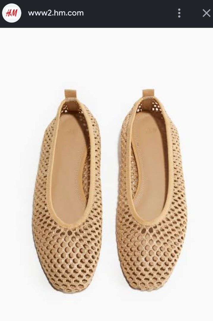 H&M BRAIDED BALLET FLATS (Category: Flats & Sandals) located in Quezon City. Submitted by jaspercholatami (Listing ID 1469620960, Image 1). Description: It still look nice despite the stain. Original Price: 1,490 📍Project 4, QC Payment first, sf will be shouldered by the buyer. No rush delivery po, I mostly work night shifts e 🥲🙏 LAST PRICE POSTED!.