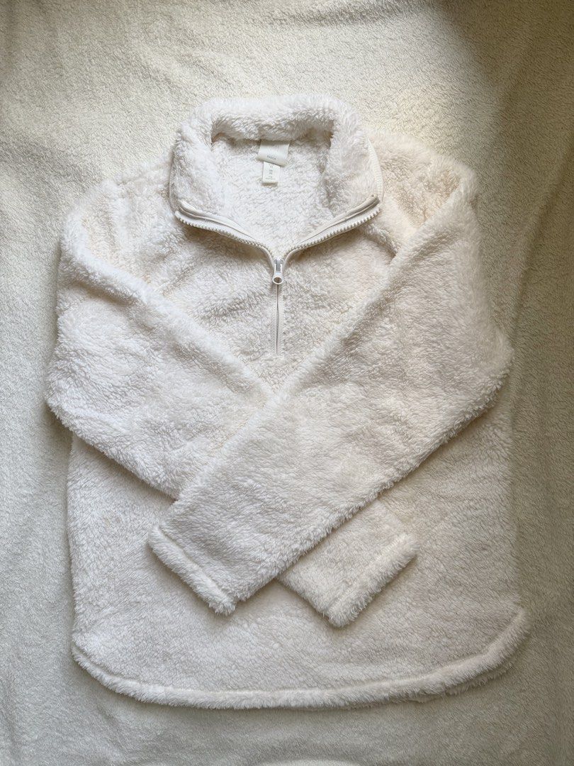 H&M Fleece Jacket (Category: Coats, Jackets and Outerwear) located in Mandaue City. Submitted by meh.soh (Listing ID 1469647695, Image 3). Description: H&M women’s quarter-zip fleece sherpa pullover Size:xs-s Mode of Payment: Gcash Delivery: Maxim (within Cebu) j&t (outside Cebu) df shouldered by buyer Location: Mandaue, Cebu.