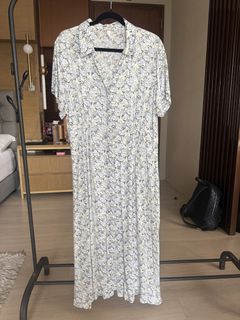 (Category: ) located in . Submitted by ibyangs_closet (Listing ID 1469607092, Image 1). Description: .