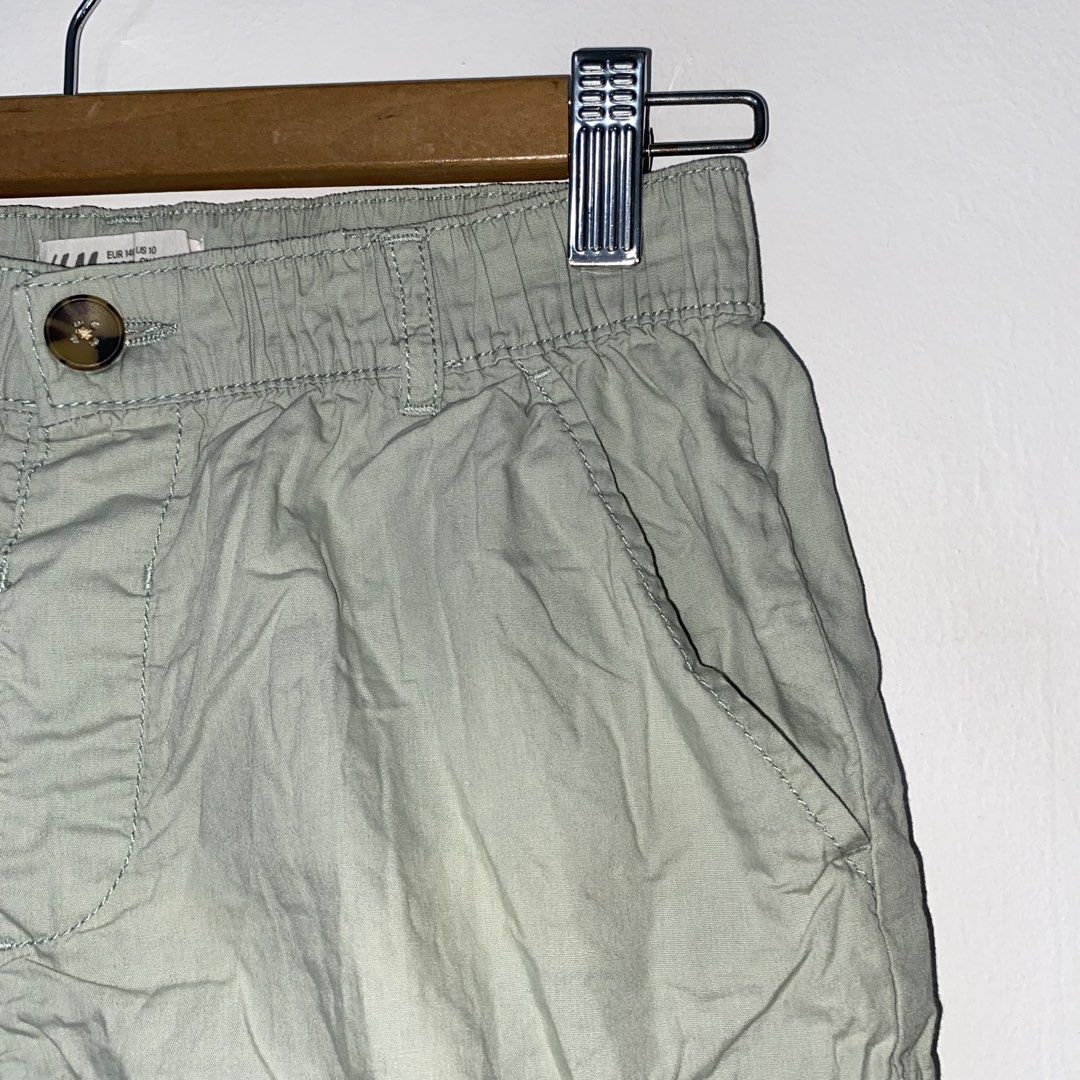 H&M kids easy shorts (Category: Babies & Kids Fashion) located in San Jose del Monte. Submitted by daintycut (Listing ID 1469673146, Image 2). Description: Size 140.